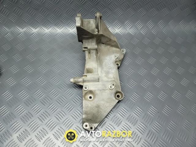 Крепление генератора 8200183234 RENAULT