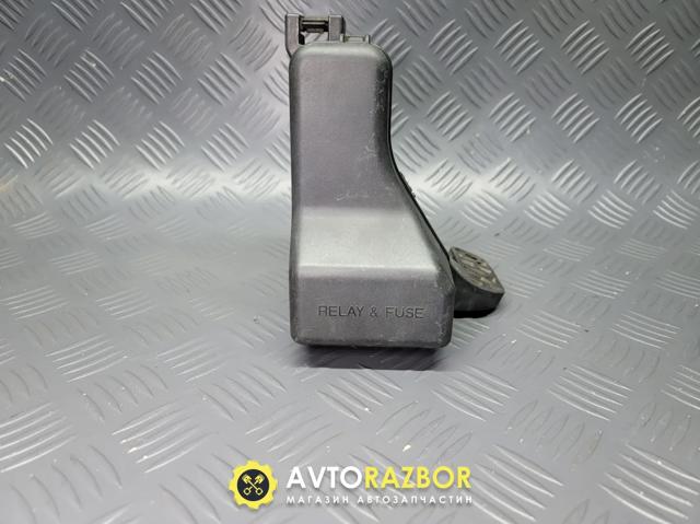 Корпус блока предохранителей 8266313020 TOYOTA