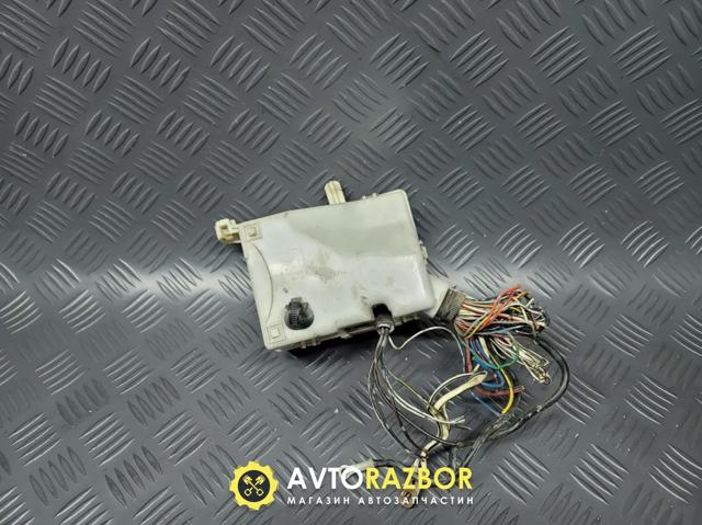 8274152010 TOYOTA Блок предохранителей купить в Львов