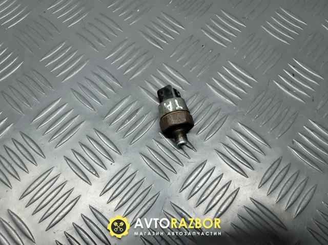 Датчик давления масла двигателя 8353060010 TOYOTA
