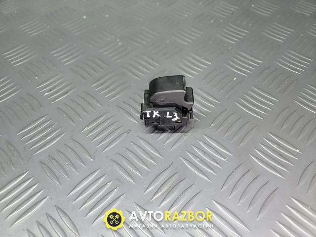 TOYOTA 848100F010 Кнопка включения мотора стеклоподъемника передняя правая в наличии Чернигов