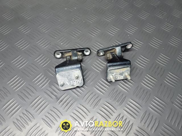 A2037300137 MERCEDES Петля двери задней левой купить в Ирпень