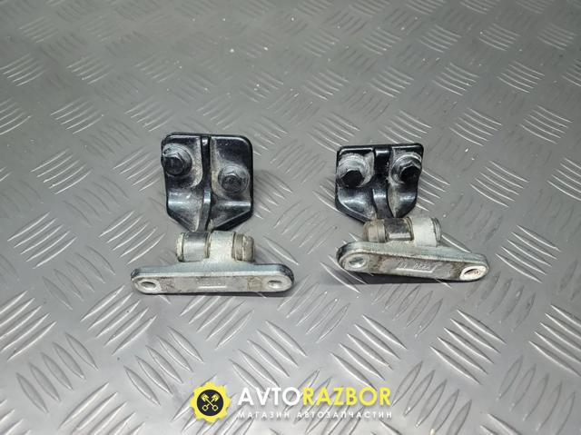MERCEDES A2037300137 Петля двери задней левой в наличии Хмельницкий
