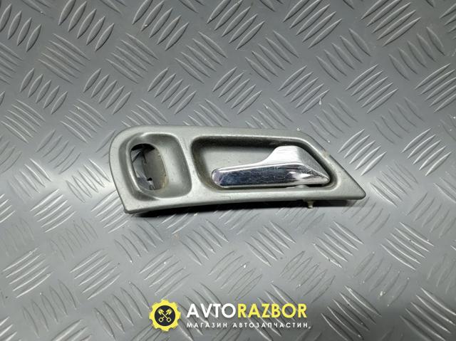 Облицовка внутренней ручки двери, задней, правой A20373704887241 MERCEDES