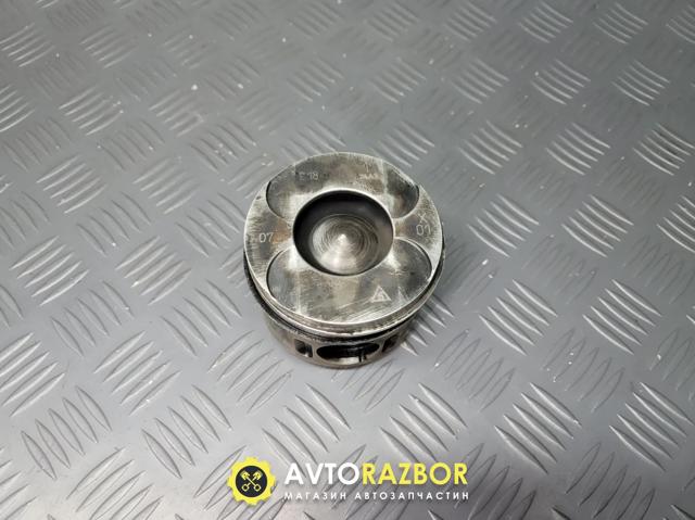 MERCEDES A6110301117 Поршень на 1 цилиндр в наличии Киев