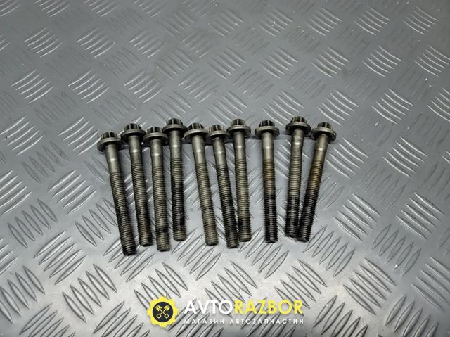 Болт головки блока цилиндров A6119901022 MERCEDES