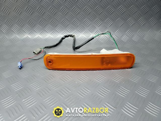 Габарит-указатель поворота в бампере, правый B01W51350A MAZDA