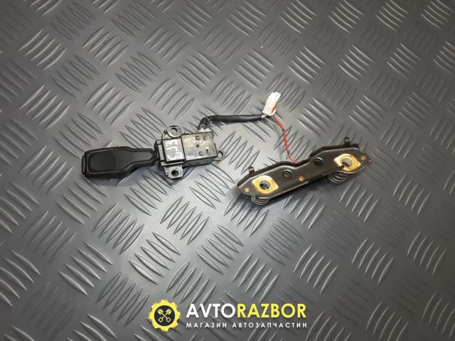 BJ2B664M0 MAZDA Блок кнопочных переключателей рулевого колеса купить в Одесса