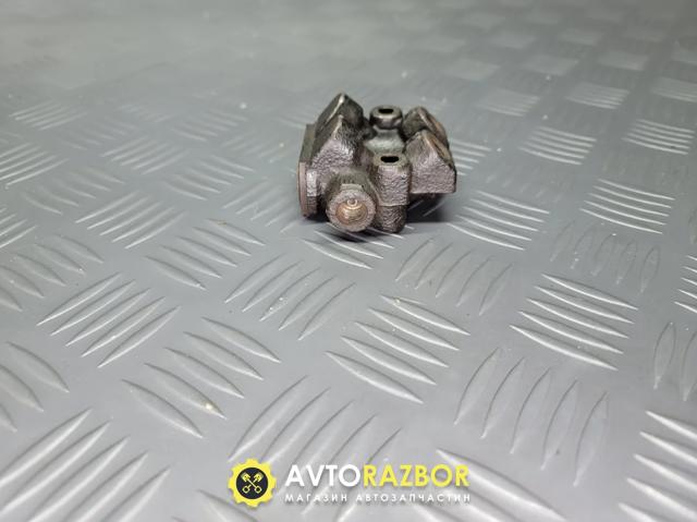MAZDA C10043853 Тройник тормозных трубок в наличии Сумы
