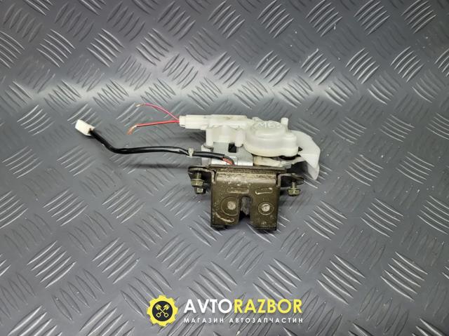 Замок двери багажника GJ5E62310F MAZDA