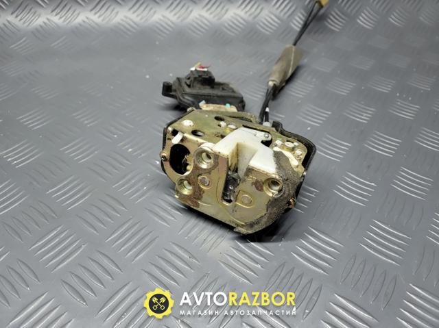 Замок задней правой двери  GJ6A72310G MAZDA