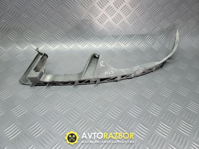 Кронштейн бампера переднего, правый GP9A50151 MAZDA