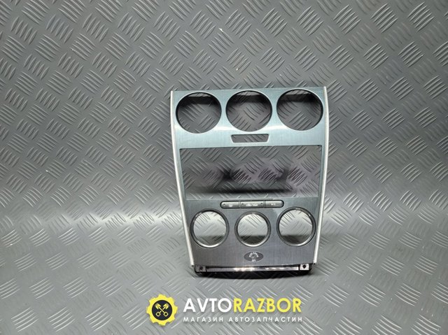 MAZDA GR4B669H0 Накладка на торпедо в наличии Черновцы