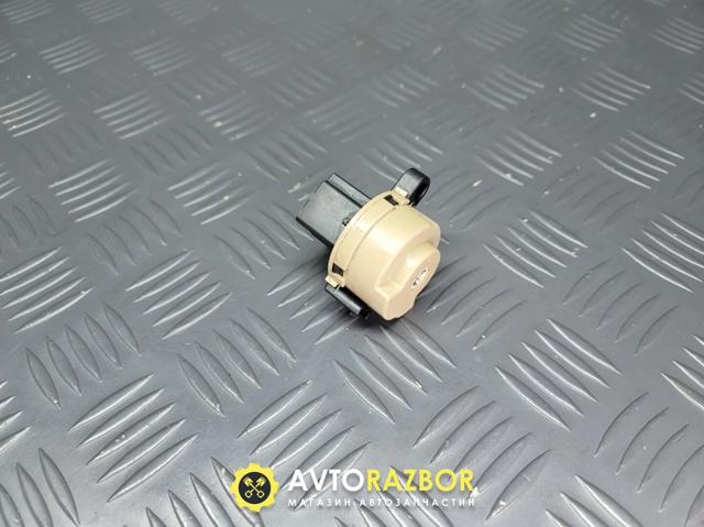 Контактная группа замка зажигания LC7066151 MAZDA