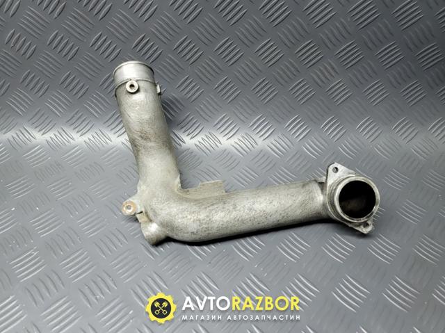 Патрубок интеркуллера RF7J13330A MAZDA