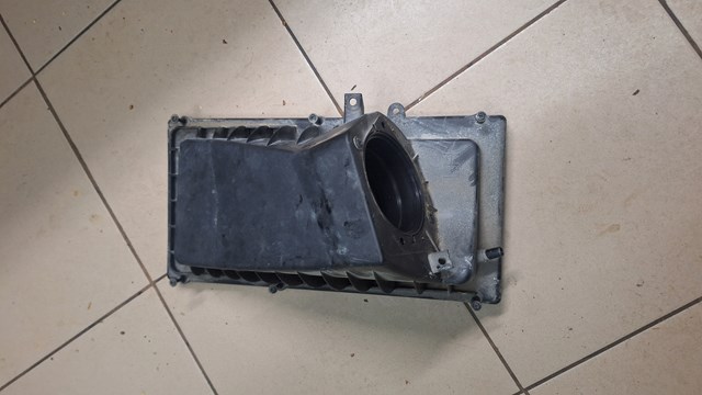 Корпус воздушного фильтра, левый LR062607 LAND ROVER