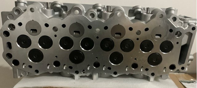Головка блока 4043225 FORD