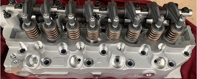 Головка блока цилиндров (ГБЦ) MD351277 MITSUBISHI
