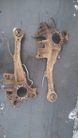 SUBARU 20252AG001 Цапфа задняя правая в наличии Ровно