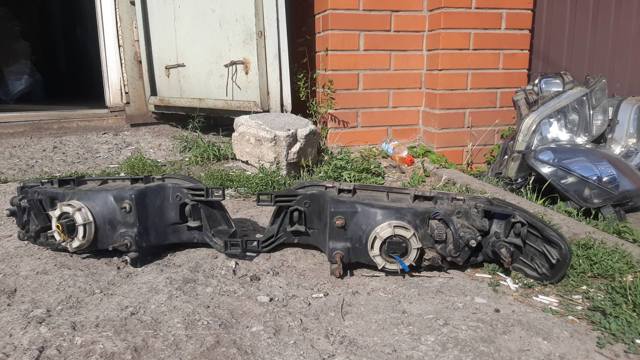 260601N726 NISSAN Левая фара купить в Днепр