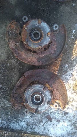 Цапфа - поворотный кулак передний, правый 4321142060 TOYOTA
