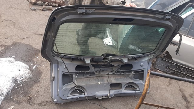 Задняя ляда 7701472661 RENAULT