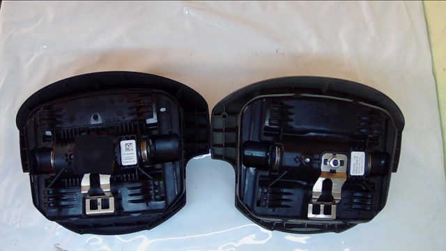 Подушка безопасности водителя 8200310300 RENAULT