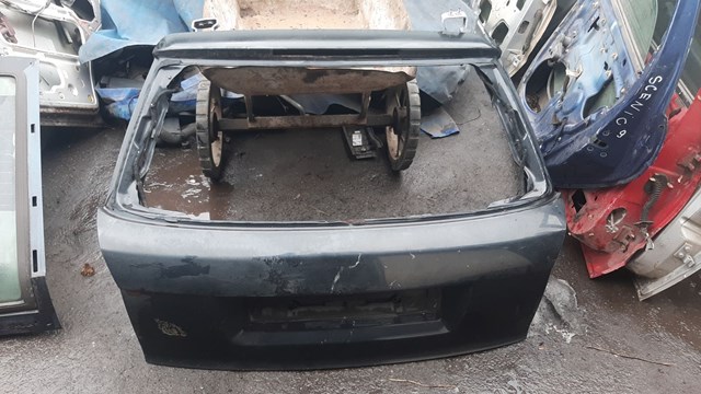 Задняя ляда 8E9827023B VAG