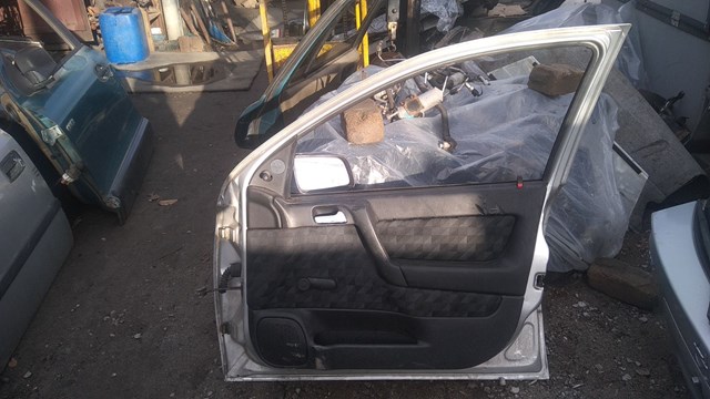 Пассажирская передняя дверь 9153272 GM