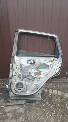 Дверь задняя в сборе H2100JD0M0 NISSAN
