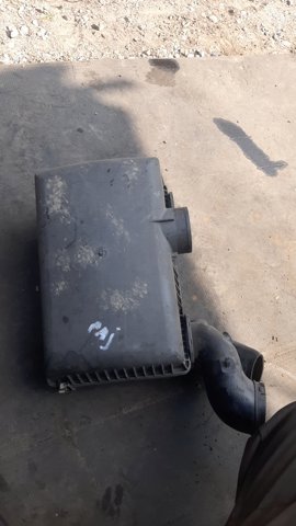 Корпус воздушного фильтра, верхняя часть MR404842 MITSUBISHI