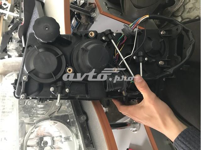 VOLVO 21001668 Правая фара в наличии Днепр