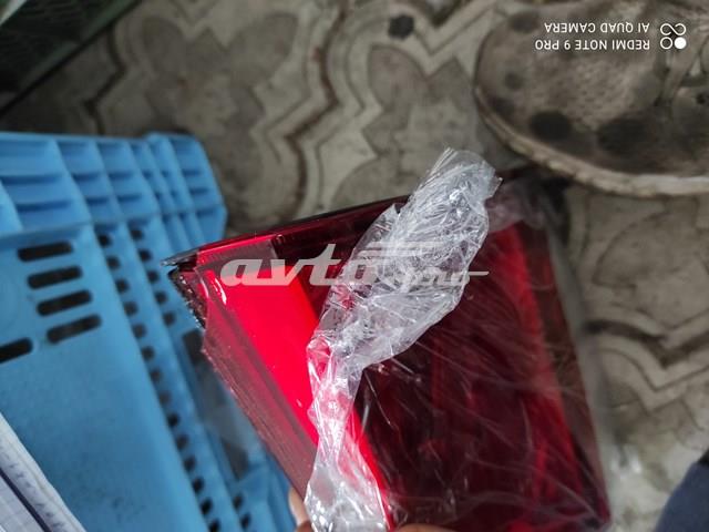 Фонарь задний внутренний правый 8158160280 TOYOTA