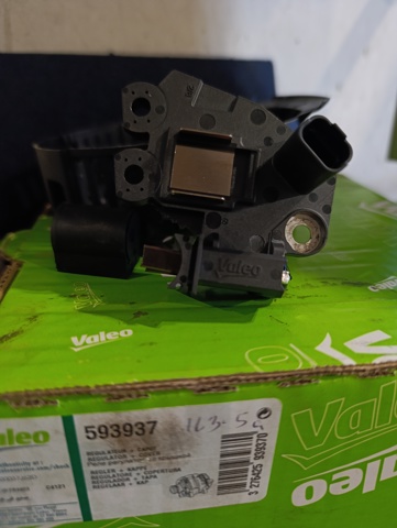 593937 VALEO Реле-регулятор генератора (реле зарядки) купить в Черкассы