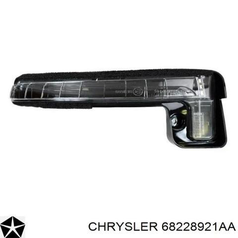 Повторитель поворота левого зеркала 68228921AA CHRYSLER