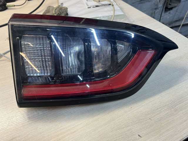 Задняя левая внутренняя фара 68275965AC CHRYSLER