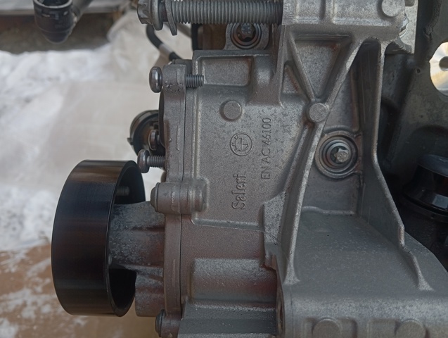 BMW 11518650988 Помпа водяная (насос) охлаждения в наличии Чернигов