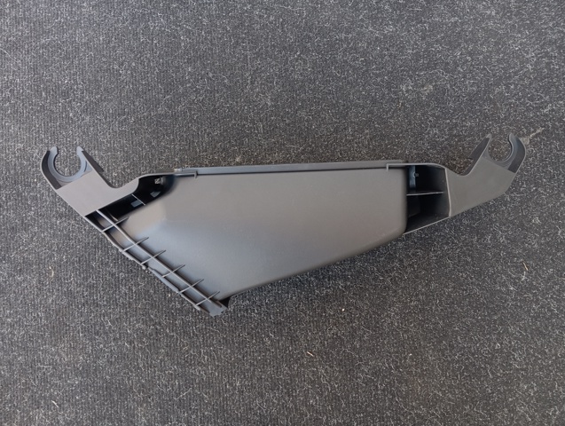 BMW 13718472016 в наличии Украина