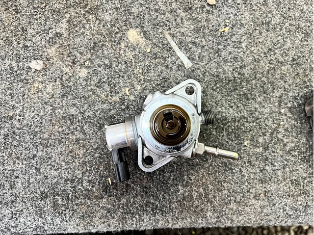 Насос топливный высокого давления 166307214R RENAULT
