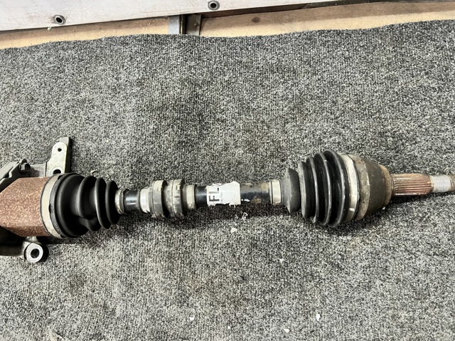 Привод передний правый 39100BV80B NISSAN