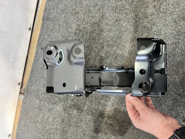 51117399916 Кронштейн арки колеса (лонжерона) правый купить Житомир