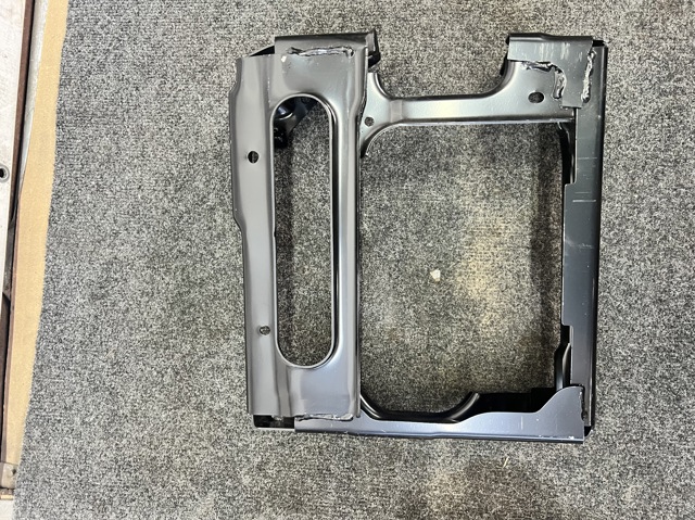 51117399916 BMW Кронштейн арки колеса (лонжерона) правый купить в Запорожье