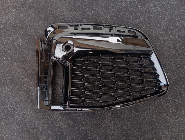Решетка переднего бампера, правая 51118074002 BMW