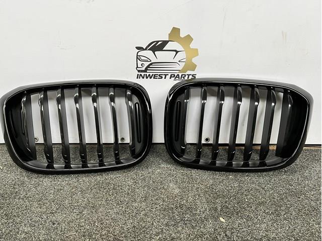 Решетка радиатора левая 51138469959 BMW