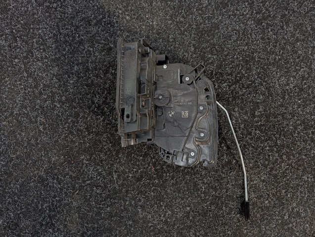 Замок двери задней правой 51227473148 BMW