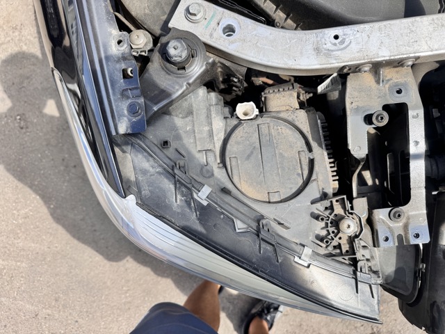 63117466122 BMW Фара правая купить в Каменское