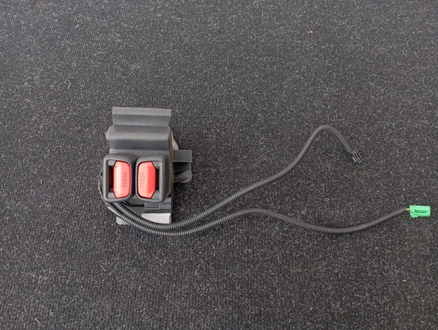 TOYOTA 7348042070C0 в наличии Чернигов