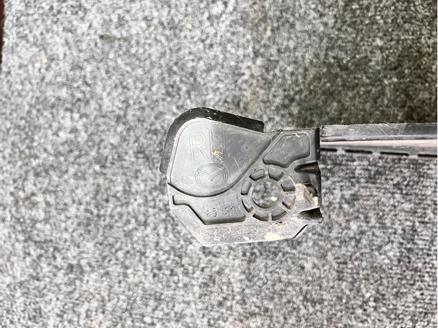 GHP956251 MAZDA Правый дефлектор радиатора купить в Хмельницкий