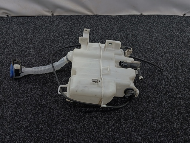 GHP967480 Mazda Бачок омывателя стекла