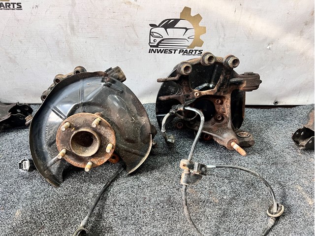 Кулак поворотный левый GHR12612XB MAZDA